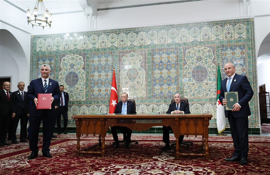 Sayın Cumhurbaşkanımızın Başkanlığında, Sayın Bakanımızın Katılımıyla Cezayir'e Resmi bir Ziyaret Gerçekleştirilmiştir